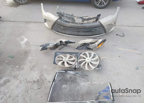 2015 Toyota Camry Xle z USA, uszkodzony, nr VIN 4T4BF1FK4FR498907